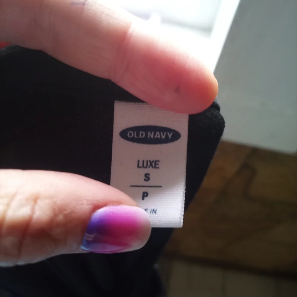 Old Navy Black Tank Top - Picture 2 of 4